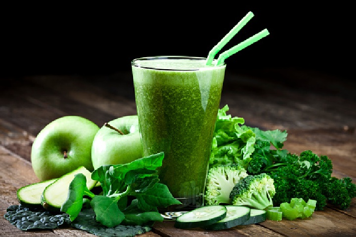 Cucumber and apple detox juice