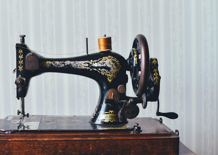 Know Before Buying Your First Sewing Machine Cabinet